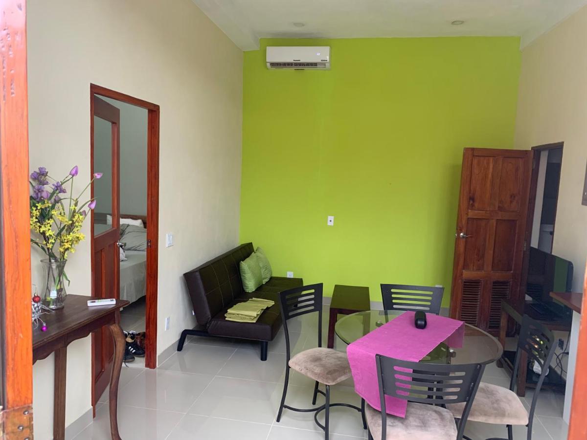 Apartamentos Casa Amarilla Granada Bagian luar foto