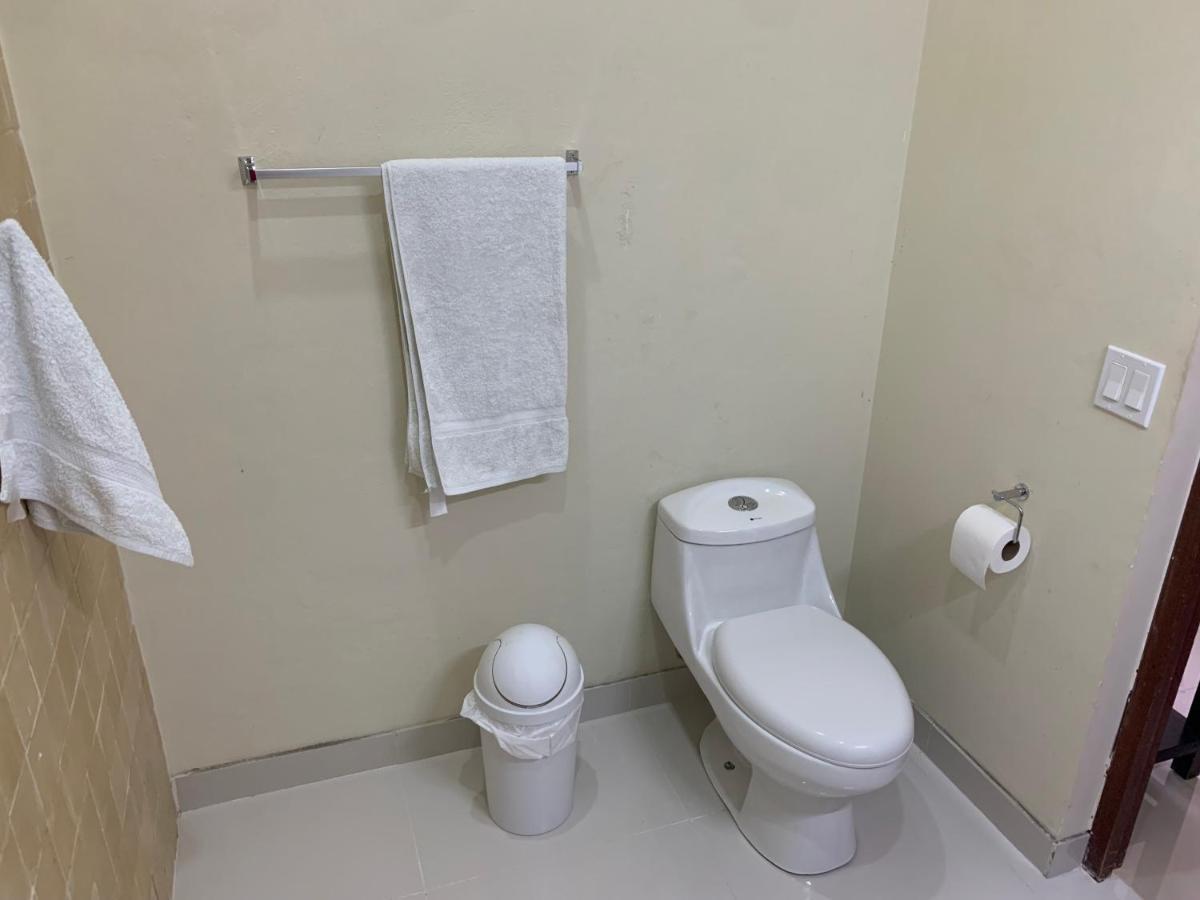 Apartamentos Casa Amarilla Granada Bagian luar foto
