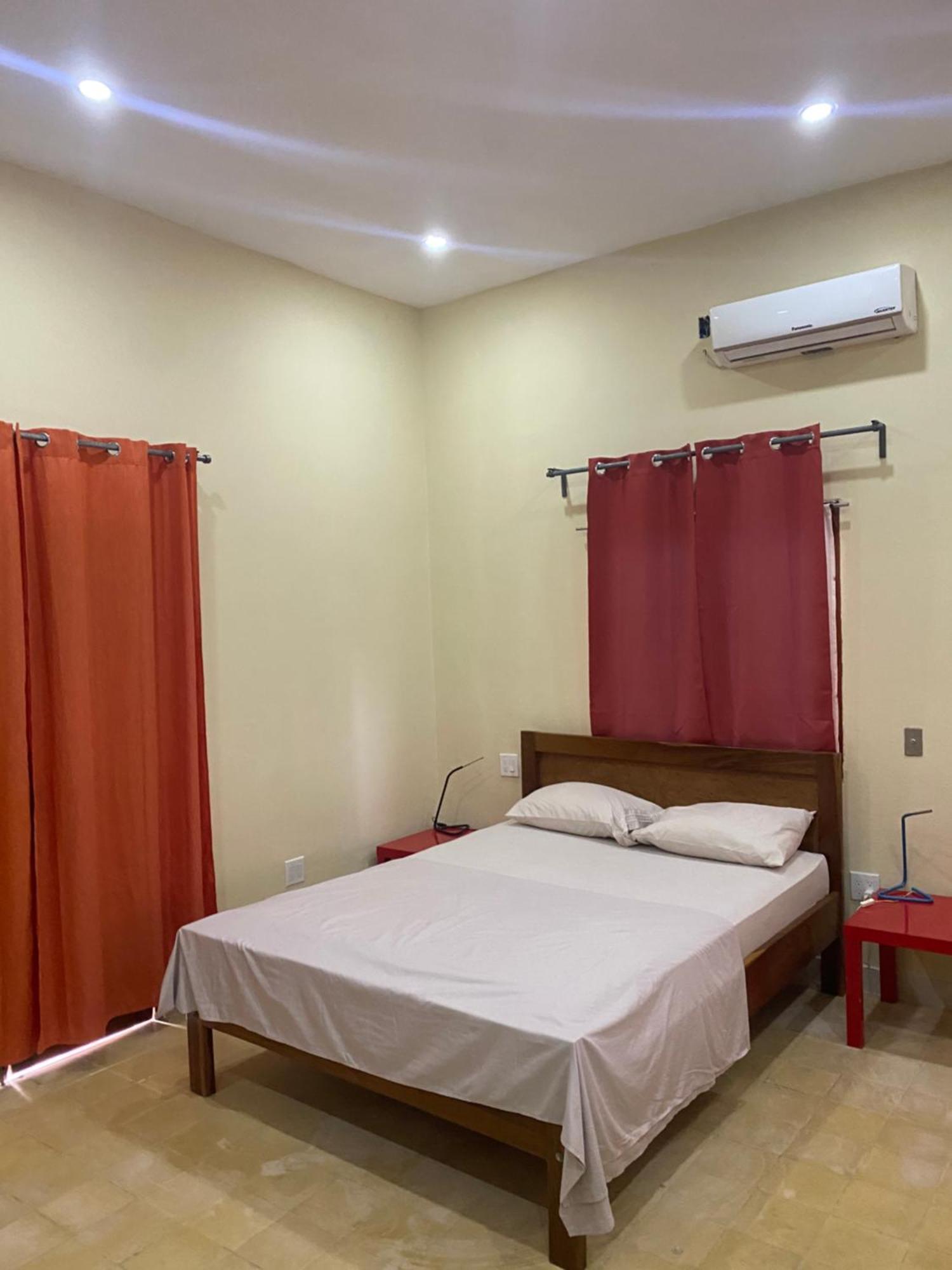 Apartamentos Casa Amarilla Granada Bagian luar foto