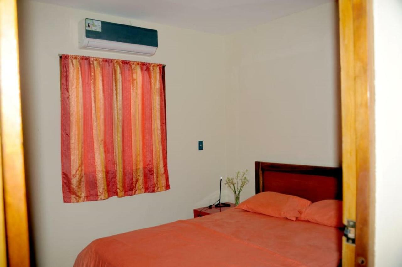 Apartamentos Casa Amarilla Granada Bagian luar foto