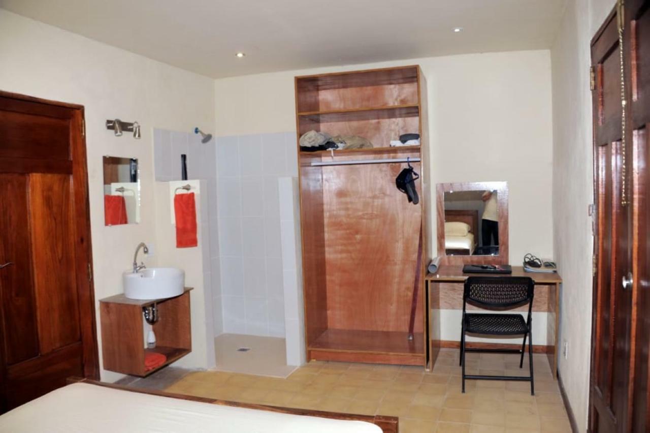 Apartamentos Casa Amarilla Granada Bagian luar foto