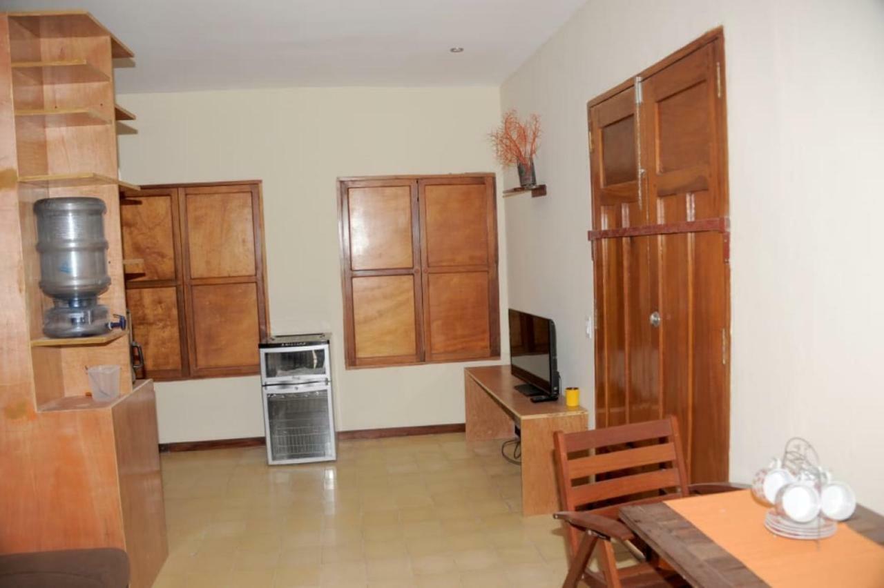 Apartamentos Casa Amarilla Granada Bagian luar foto