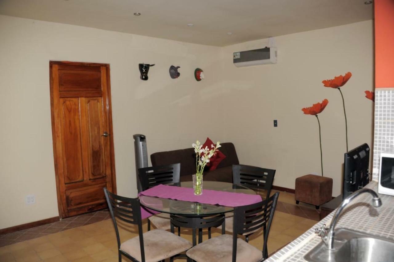 Apartamentos Casa Amarilla Granada Bagian luar foto