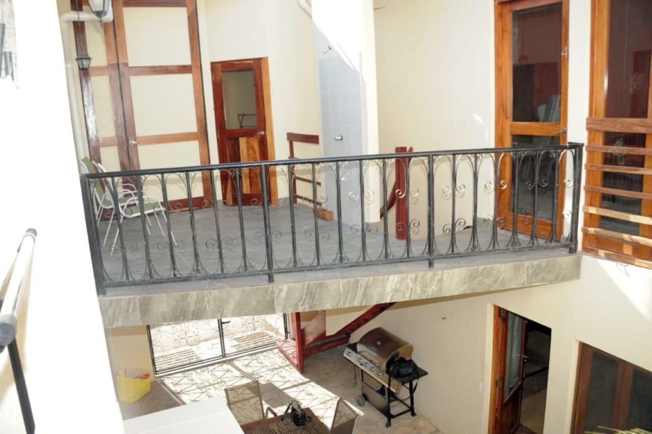 Apartamentos Casa Amarilla Granada Bagian luar foto